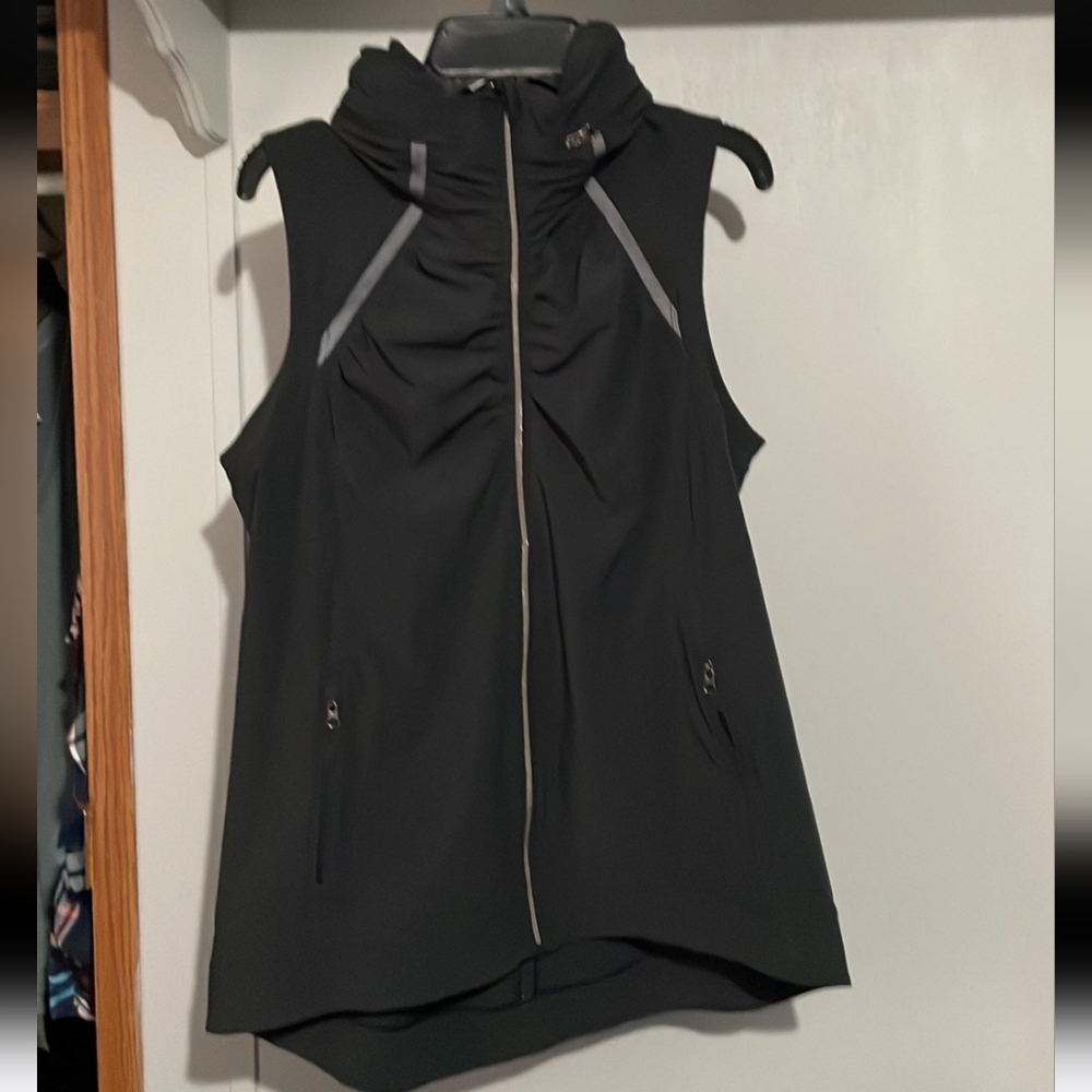 Lululemon Go the Distance vest